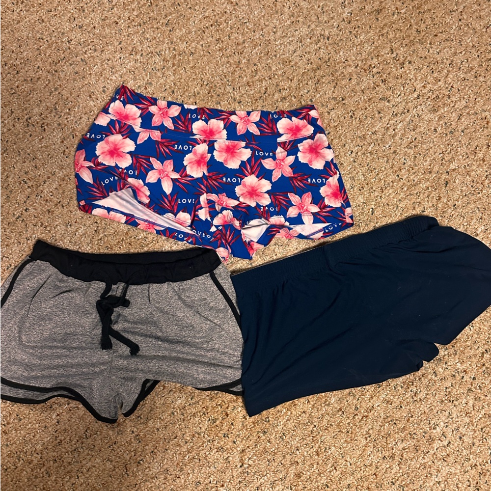 Floral and Solid Women's Athletic Shorts Set